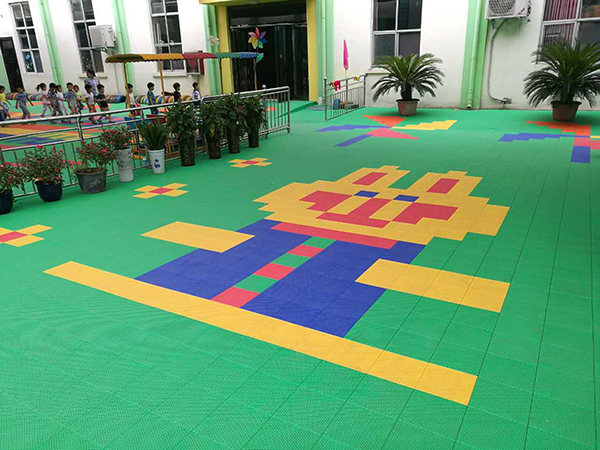 幼兒園懸浮地板對(duì)孩子有什么好處？